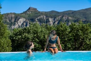 Charmant camping Familiale 3 Etoiles vue 360 plage piscine à débordement empl XXL - Labeaume - 6