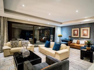 One O Eight Boutique Hotel - 7