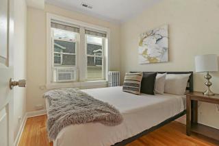 2BR Alluring Apartment with Laundry - Cullom D3 - Chicago - 4