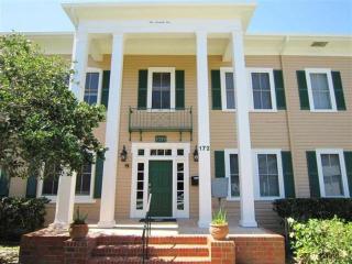 Cozy Quiet St Augustine Private Condo - 2bed, 1 bath, Sleeps 6, Steps to Historic St Augustine Center & All Tourist Attractions, Restaurants, Cafes, Backyard, Porch - St. Augustine - 0