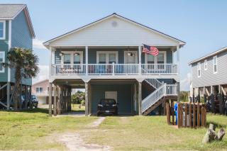 Shore Beats Work by Oak Island Accommodations - Oak Island - 0