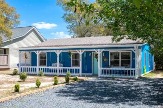 Blu-By-U by Oak Island Accommodations - Oak Island - 0
