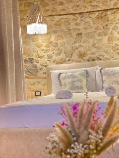 Bohemian Boutique Suites - Valona - 4