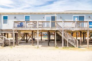 Terry lar by Oak Island Accommodations - Oak Island - 0
