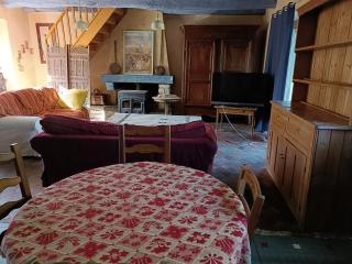 Maison au calme sur une propriété de 40 hectares - Bassillac - 1