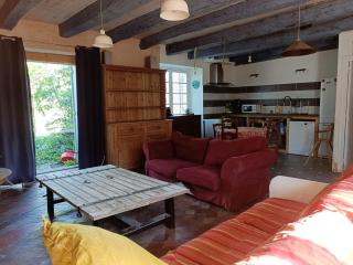 Maison au calme sur une propriété de 40 hectares - 2