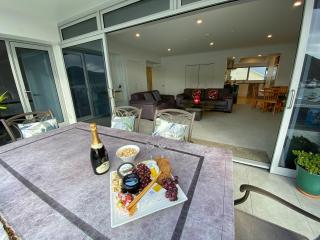 Oxley's Waterfront Apartment - Picton - 5