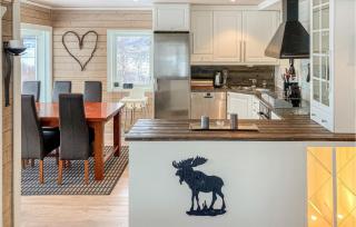 Cozy Home In Bogen I Ofoten With Sauna - Bogen - 9