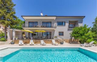 5 Bedroom Awesome Home In Medulin - Medulin - 0