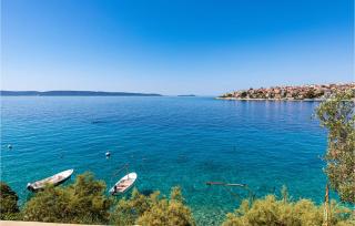 Awesome Home In Okrug Gornji With Wifi - 8