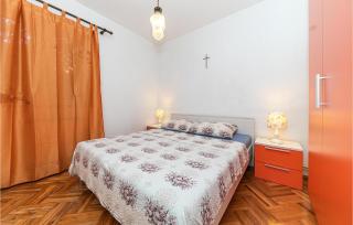 Awesome Home In Okrug Gornji With Wifi - Trogir - 2