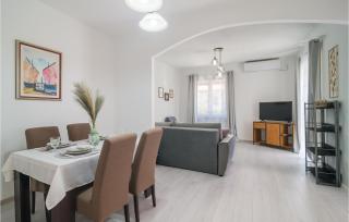 2 Bedroom Stunning Apartment In Supetar - 7