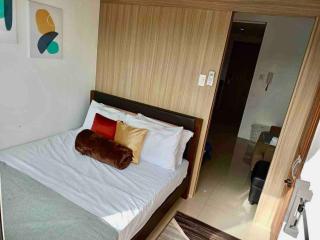 1BR Condo in MOA - 4