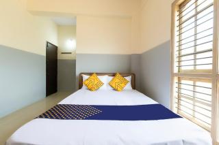 Sri Annapurneshwari Residency & Lodging - Hassan - 2