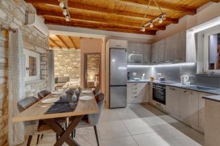 TAKIS GUESTHOUSE- Laoura-HERMOUPOLIS - Ermoupoli - 6