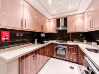 Luton Vacation Homes - Elite Downtown Residence, Burj Khalifa View Dubai - 19AB01 - Dubai - 7