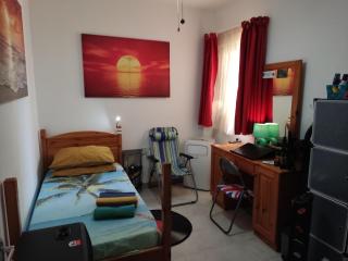 Modern confortable room for 1 Person only in a shared flat close to beach - 5