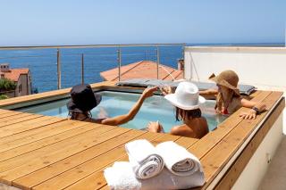 Luxury Seafront Villa with Rooftop Pool & Stunning Sea Views - Fertilia - 1