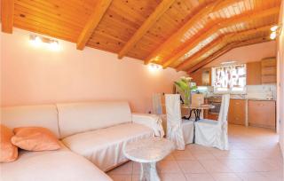 Cozy Home In Viskovo With Kitchen - 4