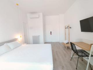 Hostal Manuela by gaiarooms - Madrid - 0