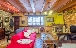 Awesome Home In Carabanzo - 8