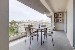 Deluxe 2BR Apartment in central St Julians - 3