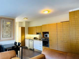 Lovely one bedroom in The Glen, Camps Bay with Inverter - Cape Town - 1