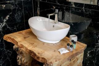 Oniro Luxury Suites in PargaTown - 2