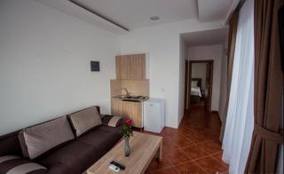 DeLux Apartmani - Dobra Voda - 7