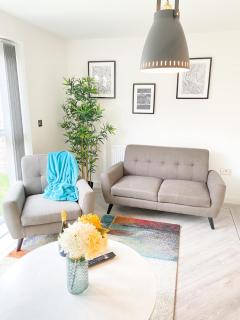 Tudors eSuites 3 Bed House Garden & Netflix - Birmingham - 3