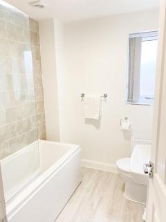 Tudors eSuites 3 Bed House Garden & Netflix - Birmingham - 6