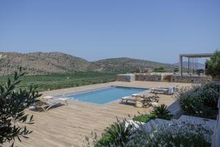Villa Of the hill with heated Pool, BBQ & Kids Playground - 2
