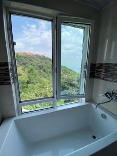 Lia's Guest House - 2