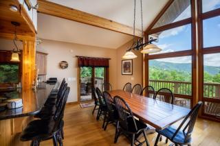 --Mountain Chalet Getaway with Breathtaking View Next to Tail of Dragon-- - Robbinsville - 3