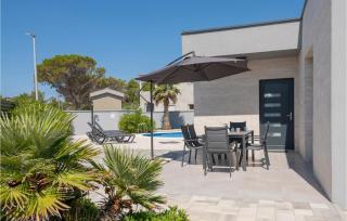 Awesome Home In Vir With Sauna - Vir - 9