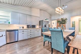 Lakefront Brownwood Home with Private Boat Dock - Lake Brownwood - 2