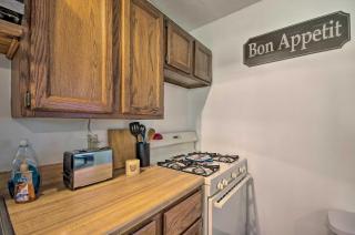 Cozy Hallsville Apartment with Shared Hot Tub! - 1