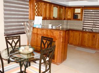 Pineridge Hideaway 1 Bedroom Apartment #1 - Arouca - 3