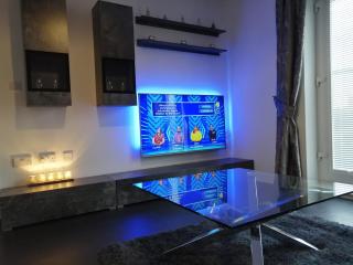 StayNEC LAMPREY- Lux Apartment - Birmingham - For Company, Contractor & Leisure Stays NEC, HS2, JLR, Airport - Kingshurst - 5
