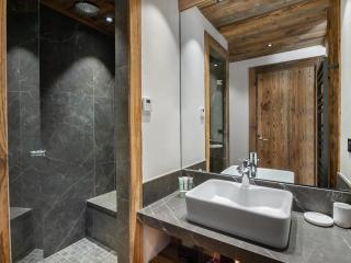 Chalet luxueux avec 5 chambres, hammam, cheminée et grande terrasse au cœur de Val d'Isère - FR-1-567-34 - Val-d'Isère - 3