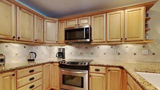 Spacious One Bedroom Condo in Mammoth! Free Assigned Parking - Snowbird 107 - 3