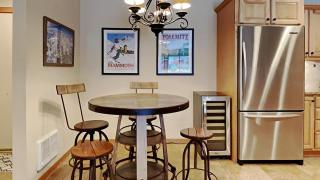 Spacious One Bedroom Condo in Mammoth! Free Assigned Parking - Snowbird 107 - Mammoth Lakes - 2