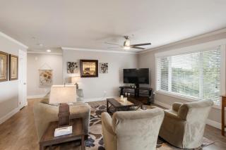 HoneyHomes Spectacular View Home with Amenities - 6