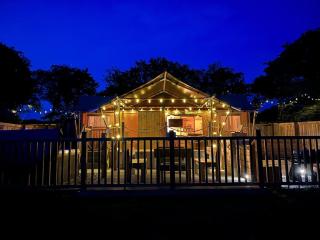 Lion King Safari Tent - Tenby - 1