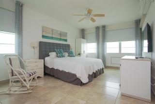 Beachfront 7th floor unit at Mar Azul - Aguada - 4