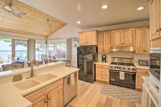 Oceanfront Point Arena House with Lovely Deck! - Point Arena - 2