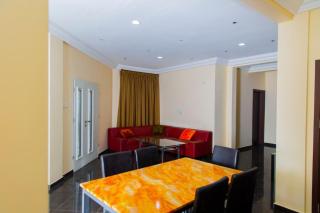 Nice 3 bedroom Apartment Space Available - 8