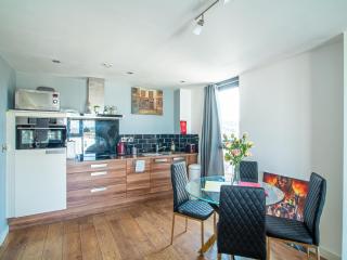 Exquisite 2-bedroom Apartment - City Centre - 7