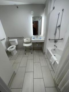 Holiday Inn Express Hotel & Suites Las Vegas by IHG - Las Vegas - 5
