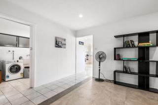 Bell Street 36 Dicky Beach - Caloundra - 5